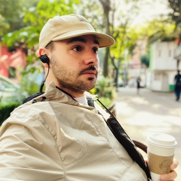 Meet your Posher, Logan - Picture 1 of 1